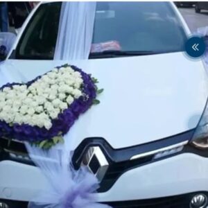 Beyaz Gül Ve Mor Çerçeveli Kalp Formlu Gelin Arabası Süslemesi